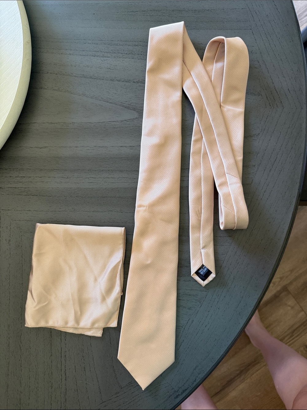 Men’s Classic Pale Blush Necktie with Pocket Square